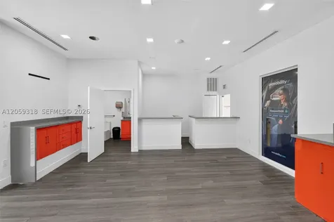 4029 NW 25th Street Miami FL 33142