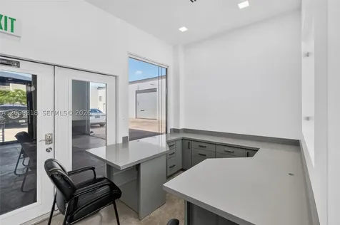 4029 NW 25th Street Miami FL 33142