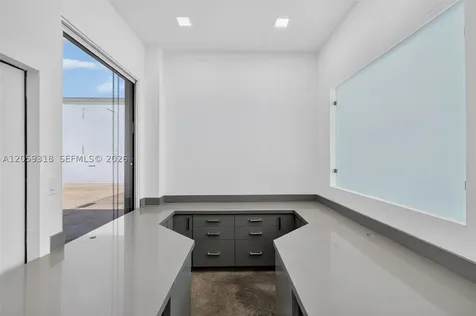 4029 NW 25th Street Miami FL 33142