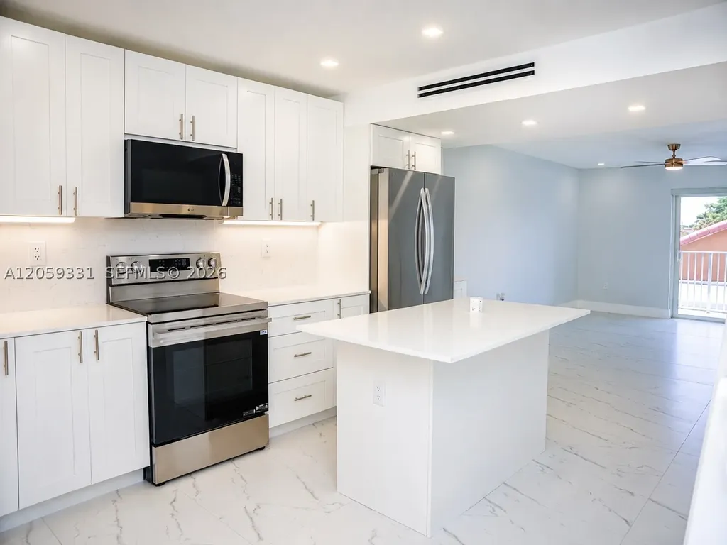 2750 W 76th Street Hialeah FL 33016