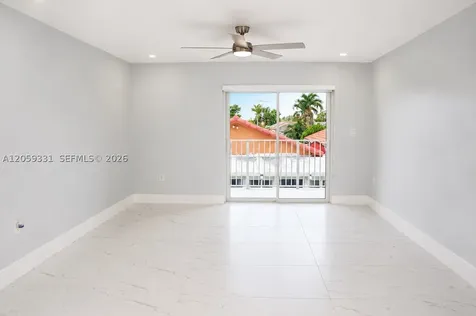 2750 W 76th Street Hialeah FL 33016