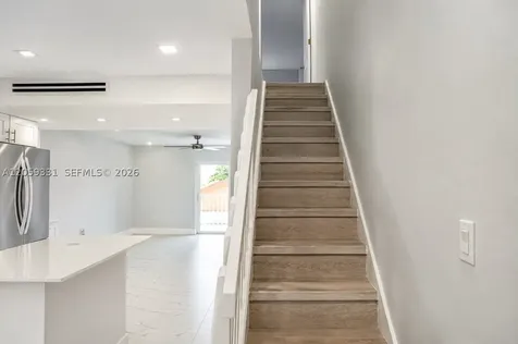 2750 W 76th Street Hialeah FL 33016