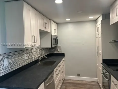 9320 Fontainebleau Boulevard Miami FL 33172