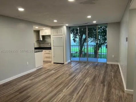 9320 Fontainebleau Boulevard Miami FL 33172