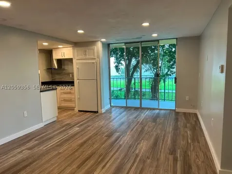 9320 Fontainebleau Boulevard Miami FL 33172