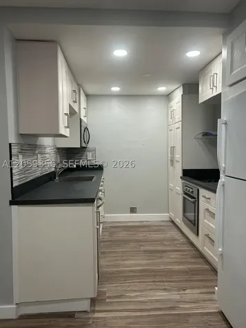 9320 Fontainebleau Boulevard Miami FL 33172