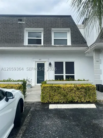 613 NE 26th Avenue Hallandale Beach FL 33009