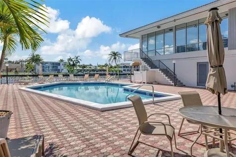 3113 S Ocean Drive Hallandale Beach FL 33009