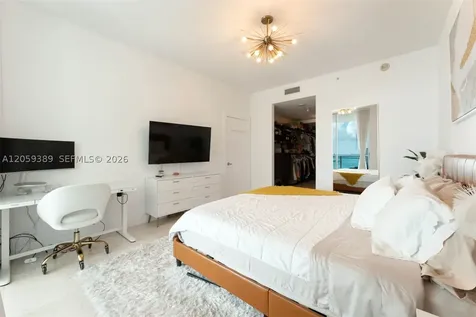 900 Biscayne Boulevard Miami FL 33132