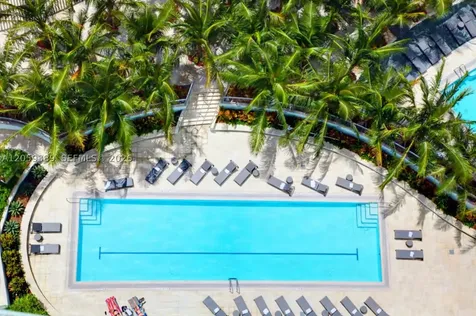 900 Biscayne Boulevard Miami FL 33132