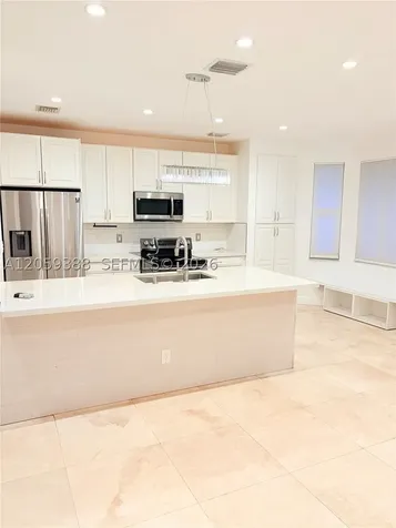 1581 SW 106 Avenue Pembroke Pines FL 33025