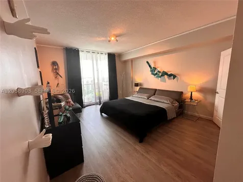 7900 Harbor Island Drive North Bay Village FL 33141