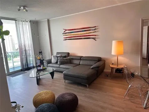 7900 Harbor Island Drive North Bay Village FL 33141