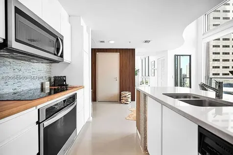 300 S Biscayne Boulevard Miami FL 33131