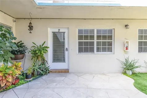 2072 NE 169th Street North Miami Beach FL 33162