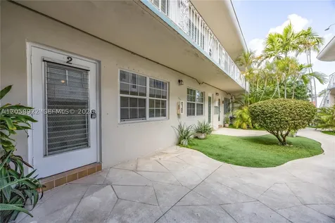 2072 NE 169th Street North Miami Beach FL 33162