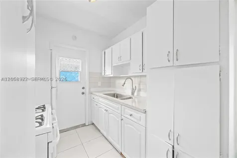 2072 NE 169th Street North Miami Beach FL 33162