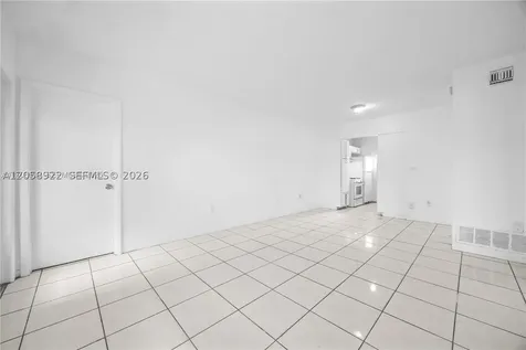 2072 NE 169th Street North Miami Beach FL 33162