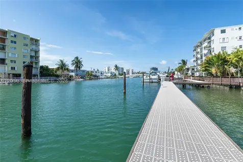 7930 Tatum Waterway Drive Miami Beach FL 33141