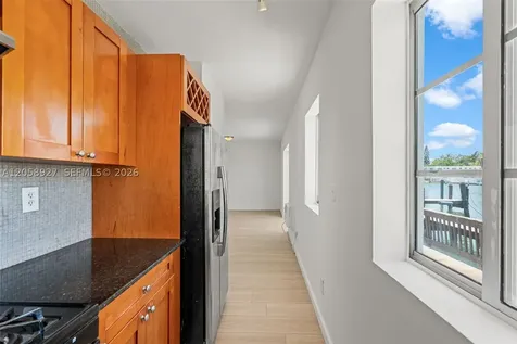 7930 Tatum Waterway Drive Miami Beach FL 33141