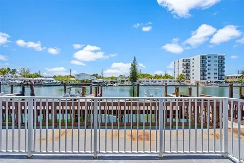 7930 Tatum Waterway Drive Miami Beach FL 33141
