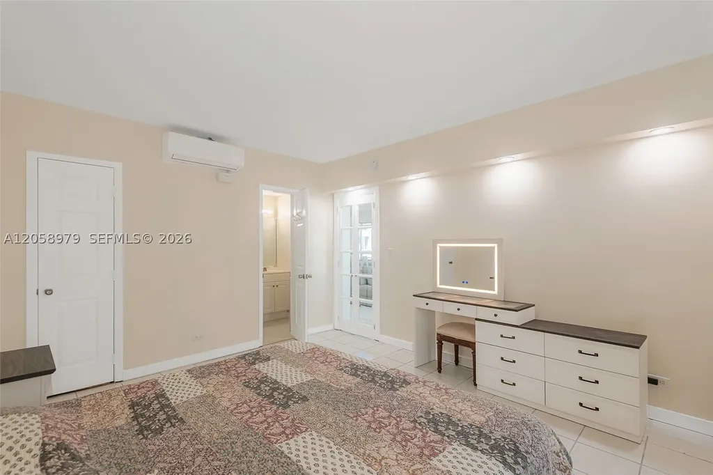 1041 Hillsboro Mile Hillsboro Beach FL 33062