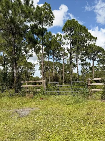 365 N Zambria Street Clewiston FL 33440