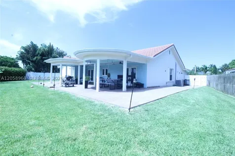 6486 Woodbury Road Boca Raton FL 33433