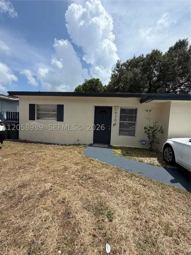 6308 Cleveland Street Hollywood FL 33024