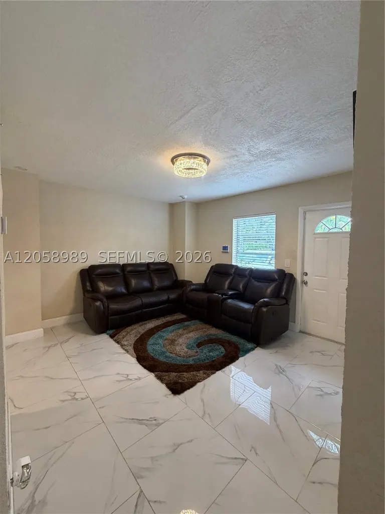 6308 Cleveland Street Hollywood FL 33024