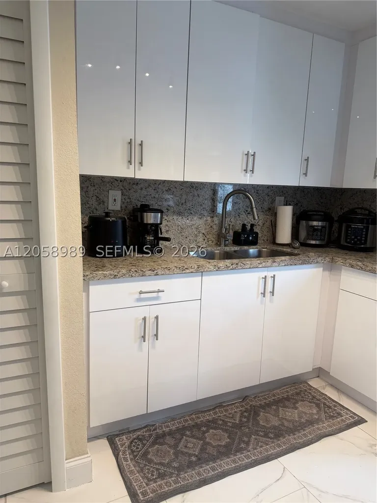6308 Cleveland Street Hollywood FL 33024