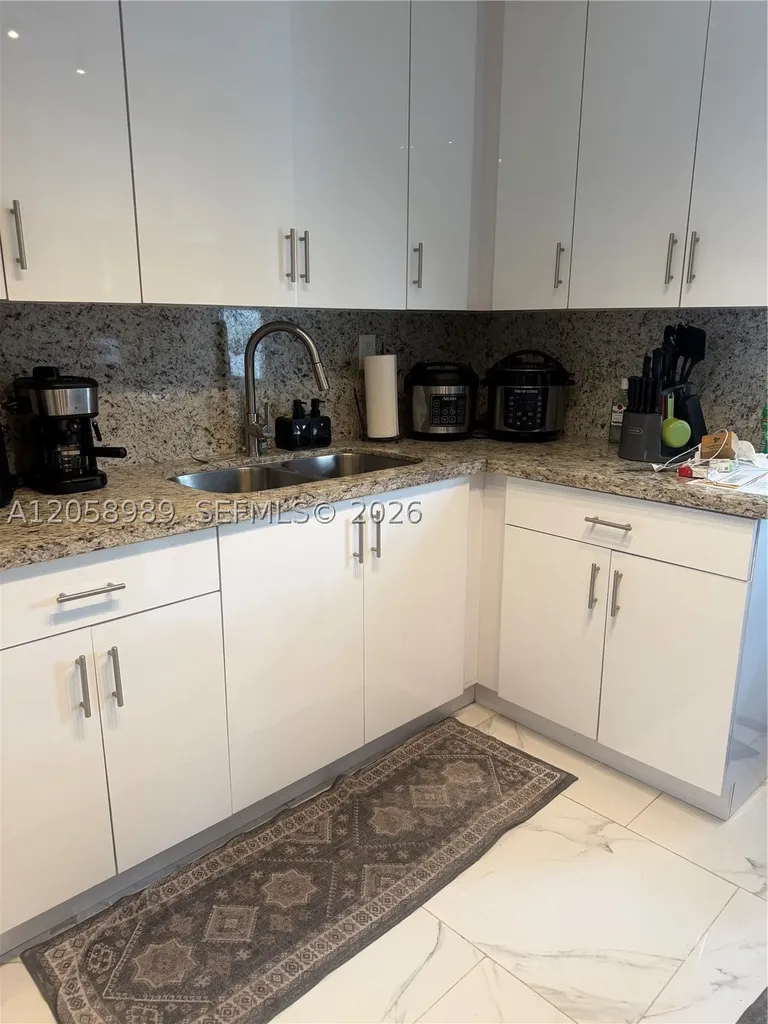 6308 Cleveland Street Hollywood FL 33024
