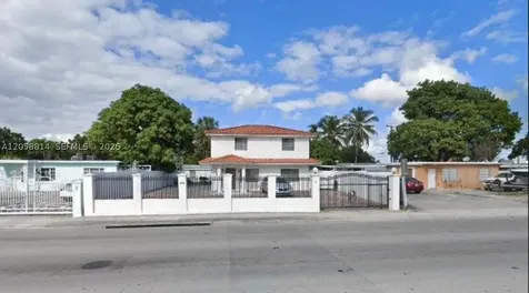 961 E 9th Street Hialeah FL 33010