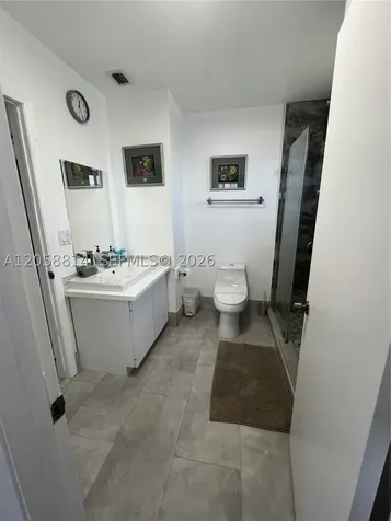 961 E 9th Street Hialeah FL 33010