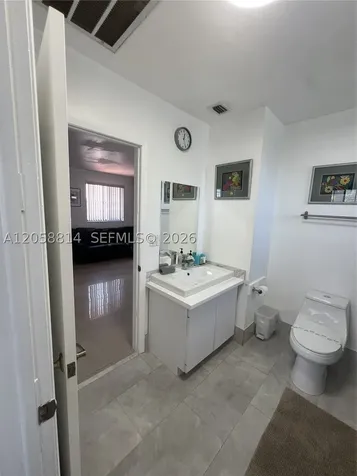 961 E 9th Street Hialeah FL 33010