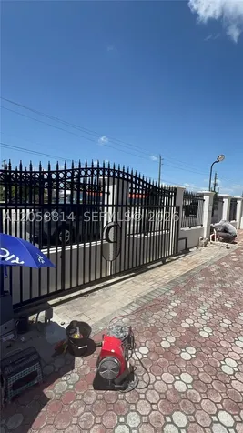 961 E 9th Street Hialeah FL 33010