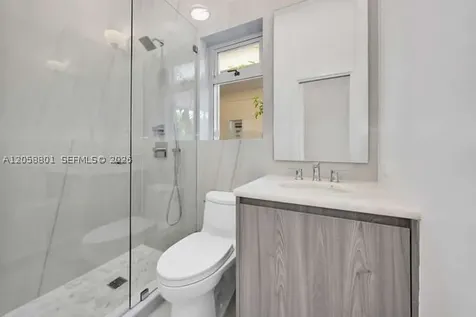 621 N Mashta Drive Key Biscayne FL 33149