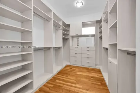 621 N Mashta Drive Key Biscayne FL 33149