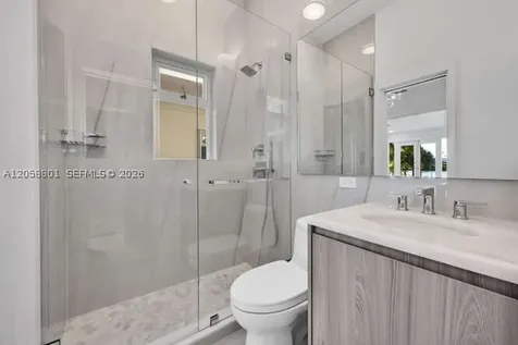 621 N Mashta Drive Key Biscayne FL 33149