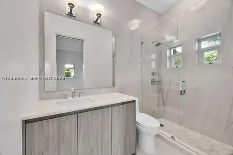 621 N Mashta Drive Key Biscayne FL 33149
