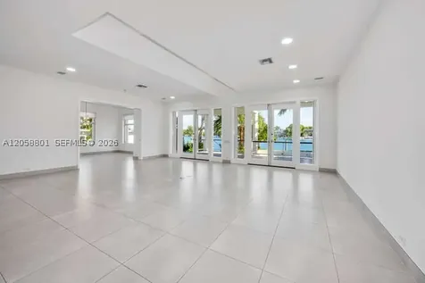 621 N Mashta Drive Key Biscayne FL 33149