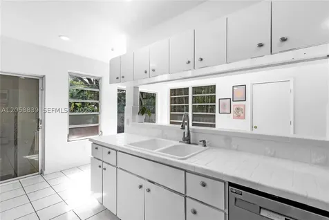 1906 SW 21st Street Miami FL 33145