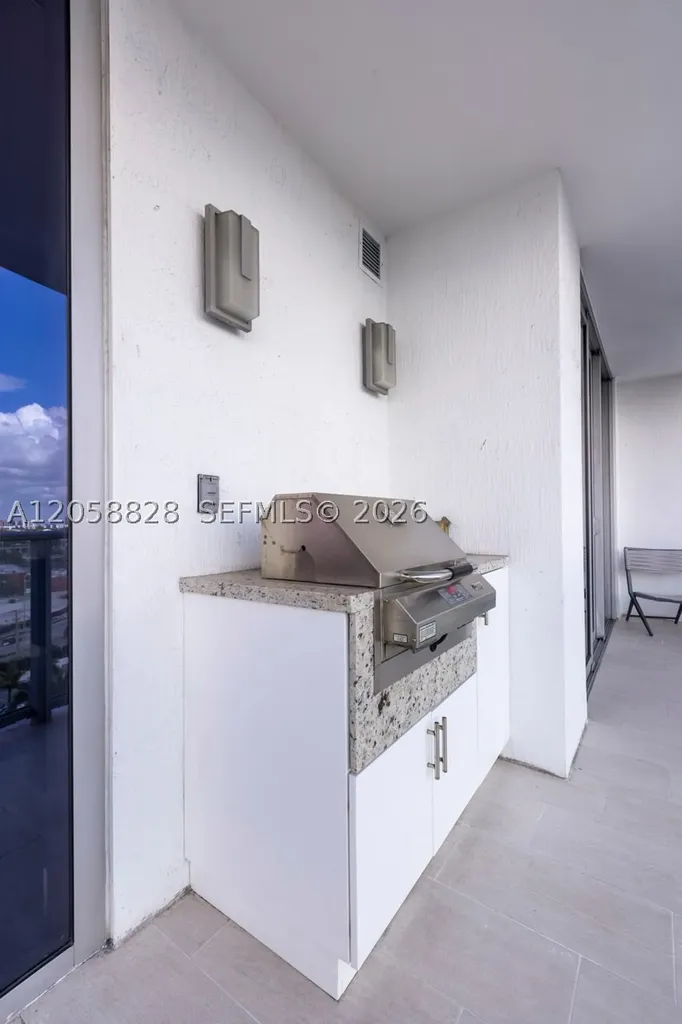 1180 N Federal Highway Fort Lauderdale FL 33304