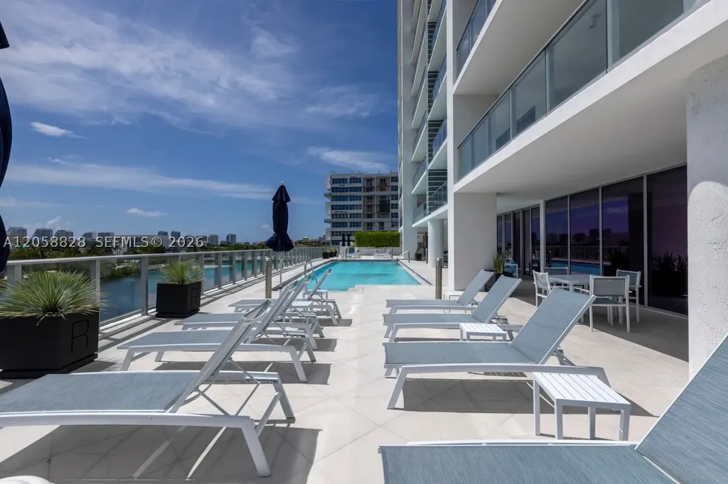 1180 N Federal Highway Fort Lauderdale FL 33304