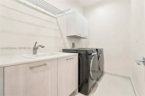 5080 NW 84th Avenue Doral FL 33166