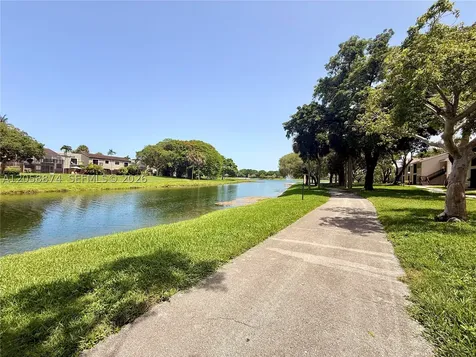 15570 SW 105th Lane Miami FL 33196