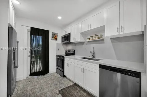 2925 NW 63rd Street Miami FL 33147