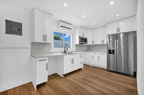 2925 NW 63rd Street Miami FL 33147
