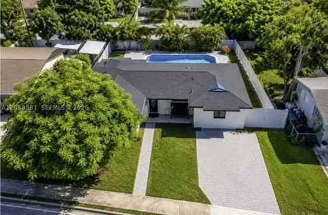 10364 Fairway Heights Boulevard Miami FL 33157