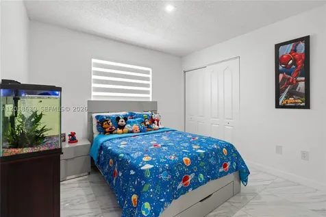 8842 SW 215th Lane Cutler Bay FL 33189